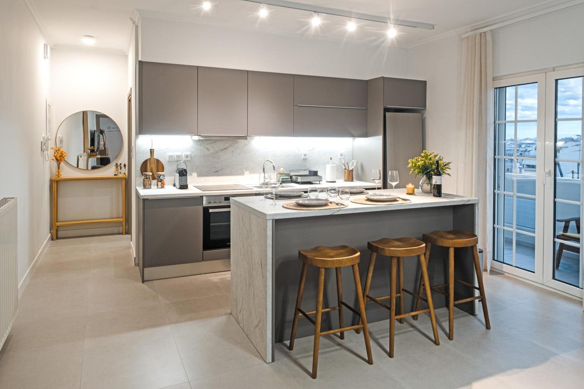 Singer - Luxury Apartment Kalamata